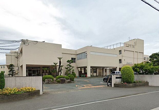 福津市立福間南小学校（約2,400m）