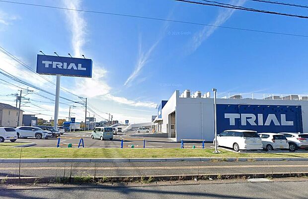 スーパーセンタートライアル古賀花見店（約640m）