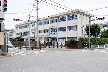 春日市立春日中学校 800ｍ(徒歩10分)