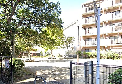 櫨山公園 100ｍ(徒歩2分)