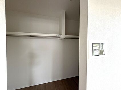 【2号棟】ウォークインクローゼット