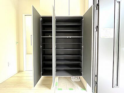 【1号棟】玄関