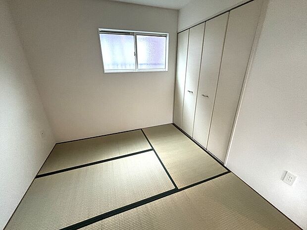 【和室4.5帖】キッズスペースやお昼寝にも使える癒しの畳空間！