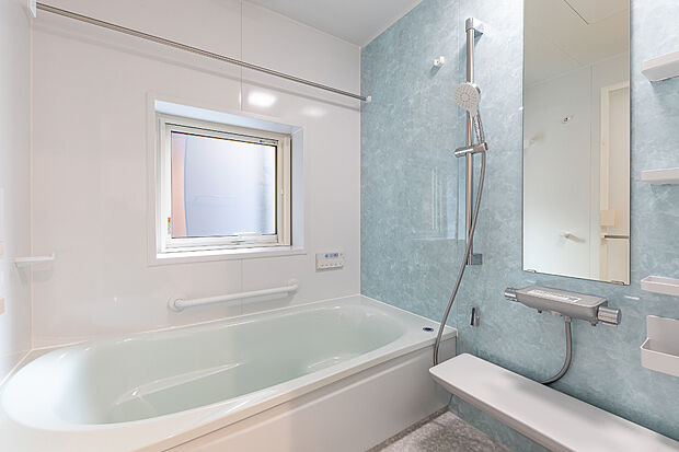 【バスルーム】魔法びん浴槽、ほっカラリ床などの設備で快適なバスタイムを過ごせます。1日の締めくくりに、体と心の芯から疲れやストレスが解きほぐされていきます。(イメージ写真)