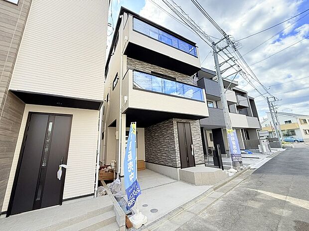 【外観】■外観、間取り、陽当たり、風通り、リビング、キッチン、駐車、スペース、眺望、街並み、周辺環境など、こちらの物件で毎日の暮らしに役立つポイント「知って納得」生活イメージを詳しく説明させて頂きます。