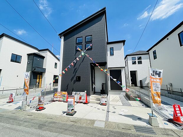 【現地外観】■外観、間取り、陽当たり、風通り、リビング、キッチン、駐車、スペース、眺望、街並み、周辺環境など、こちらの物件で毎日の暮らしに役立つポイント「知って納得」生活イメージを詳しく説明させて頂きます。