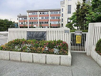東村山市立東村山第四中学校 590m