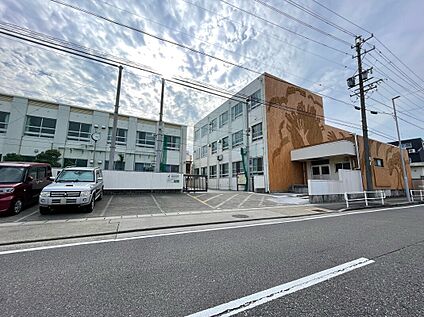 山田東中学校 約750m(徒歩約10分)