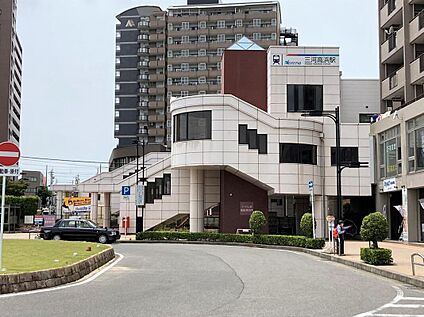 名鉄三河線「高浜港」駅 約1,440m(徒歩約18分　自転車約6分)