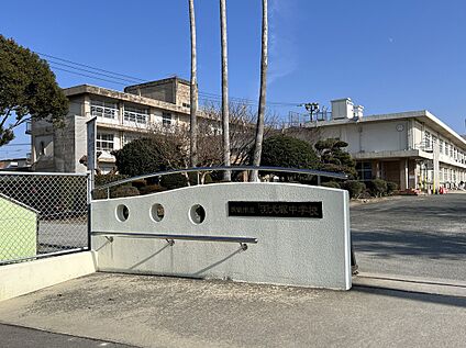 筑後市立羽犬塚中学校 1420ｍ～1520ｍ(徒歩18分～19分)
