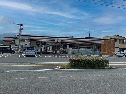 セブンイレブン　日田十二町店 230ｍ～450ｍ(徒歩3分～６分)