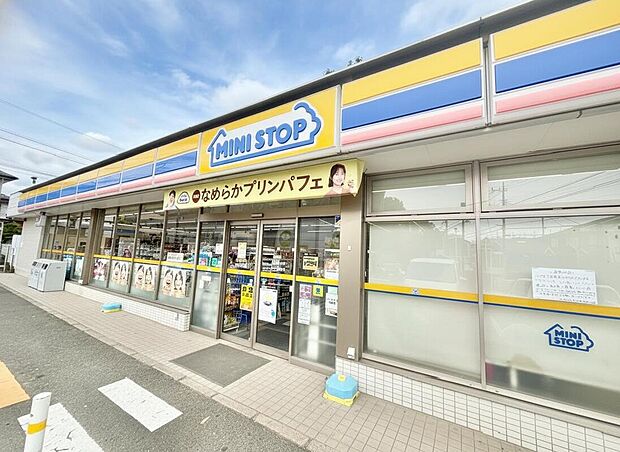 ミニストップ市川若宮(約569m)