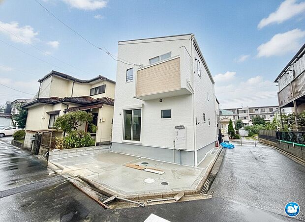 【現地写真】公道面に接道の角地
