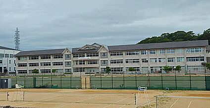 太子西中学校 190m(徒歩3分)