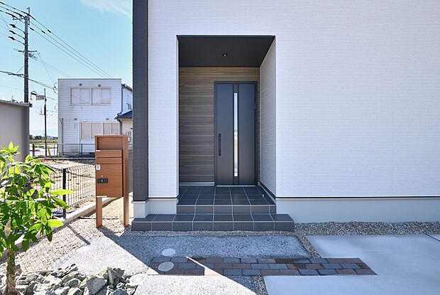 10号地 玄関付近