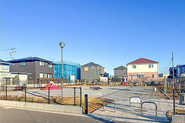 高根町5号公園(約492m)