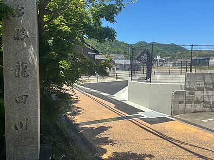 進入道路から分譲地入口