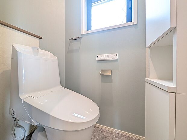 【トイレ】1F、2Fにございます。