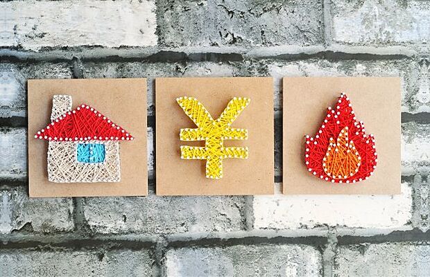 【省令準耐火構造】省令準耐火構造とは「建築基準法で定める準耐火構造に準ずる防火性能を持つ構造として、住宅金融支援機構が定める基準に適合する住宅」のことを言います。一般的な木造住宅よりも火災に強く、万が一火災が発生した場合も延焼や近隣からのもらい火などの被害を抑えられる効果があります。そのため、火災保険の保険料も安くなるメリットもあります。