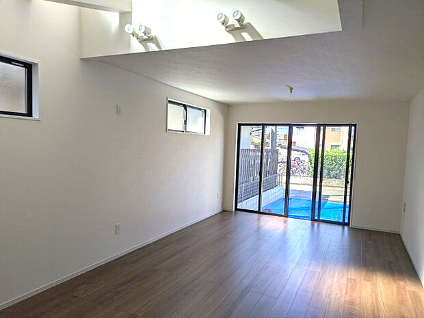 【居間・リビング】２号棟