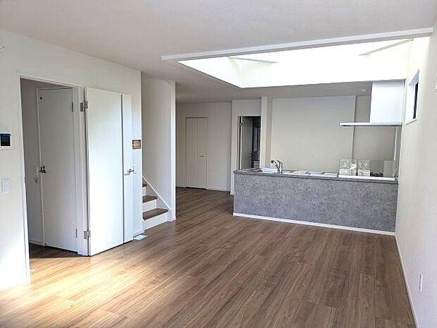 【居間・リビング】２号棟