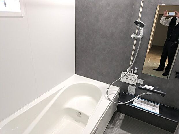 【風呂】【洋室】2階7.5帖洋室　W.I.C付き♪