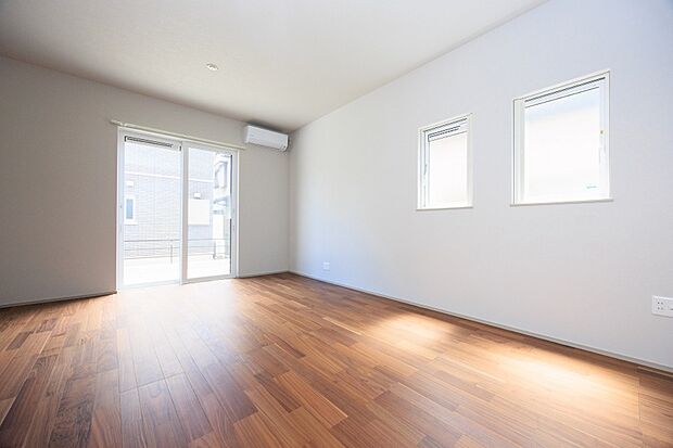 【居間・リビング】【LDK】1階16帖LDK