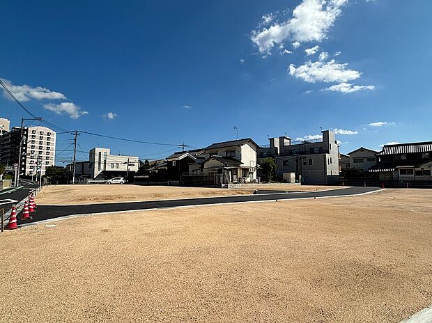 ◆現地写真◆
宇野小学校まで徒歩1分
全9区画の分譲地です！