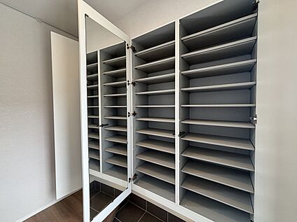 シューズボックス