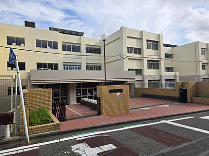 藤沢市立高谷小学校 1100m