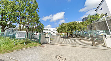 桂台小学校 450m