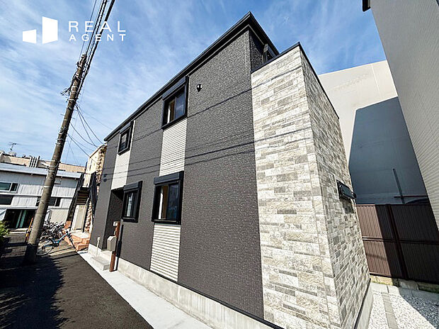 『現地外観』
川崎駅までバス便で約17分でアクセス可能で休日のお出かけも楽しい好立地。豊かな居住性で、毎日の暮らしを鮮やかに彩ります。