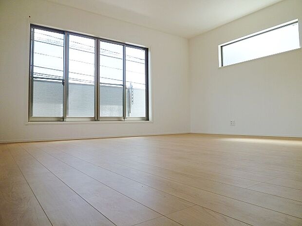 【同仕様完成施工例】生活を豊かにする充実の設備・仕様。心落ち着くカラーの内装。ショールームにて、実際の仕様をご確認頂けます。お気軽にお問い合わせください。