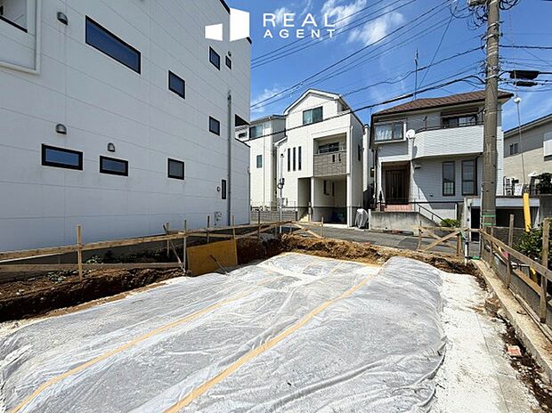 【現地撮影】ゆったりとした間取り、充実の収納・設備、たっぷりの採光などいいとこどりのお家。多様なライフスタイルに合い、お家時間をお楽しみいただけます。