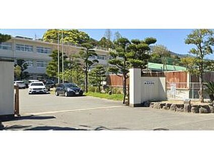福岡市立早良中学校 1478ｍ(徒歩19分)