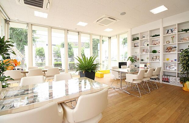 （大津店）イオンモール姫路大津の北側に店舗がございます。 現地案内は、週末・平日問わず随時お任せください。資料請求はいつでもどうぞ。詳しい資料をお届けいたします。