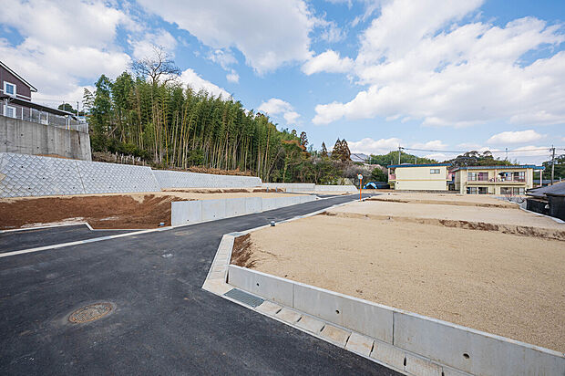 新分譲地で綺麗な街並み。安心してゆったりとくらすことができる閑静な住宅地。
