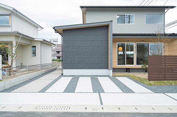 【駐車スペース】駐車スペースは3台分