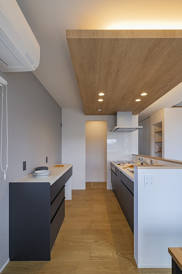 【キッチン】LIXILのシステムキッチンES。カラーはソリッドブラック。