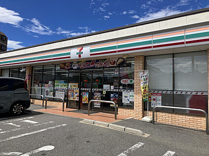 セブンイレブン博多南八幡町店 130m
