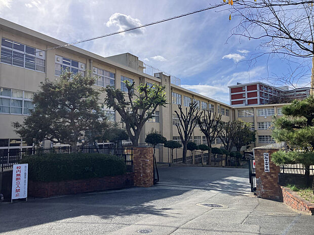 和白東小学校（約650m）