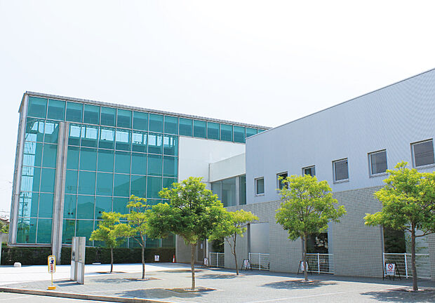 明石市立西部図書館