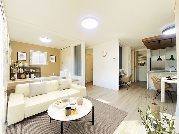 4号棟 リビングダイニング
※家具は合成イメージになります。実際には展示されておりません。