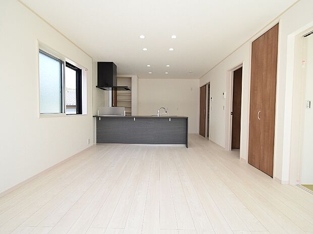 【2号棟:リビング】