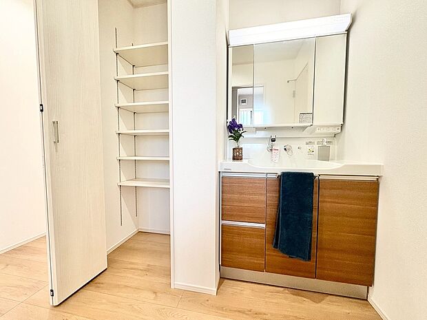 【【6号棟　洗面所】】《洗面所》