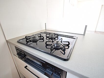 【1号棟：３口コンロ】