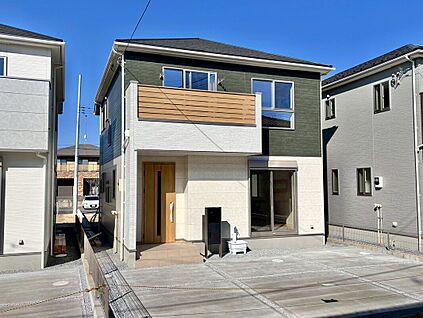 伊奈町中央3丁目6号棟外観　