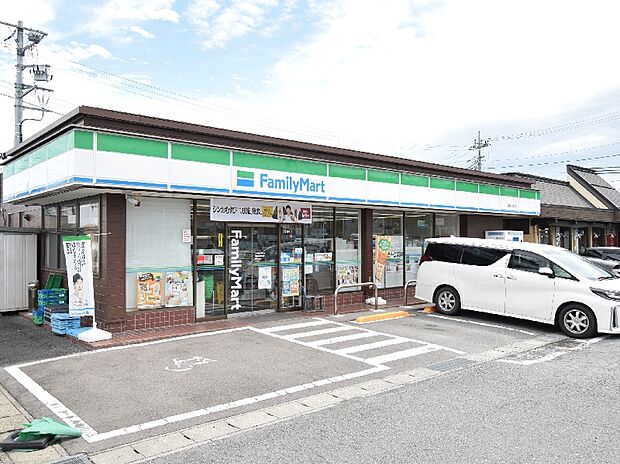 ファミリーマート 高崎石原町店