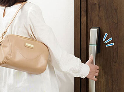 【玄関ドア（スマートドアキー - YKK AP）】