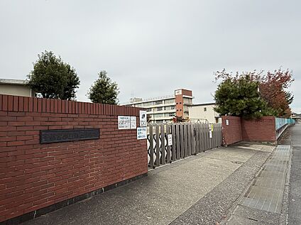 宇都宮市立新田小学校 1622ｍ(徒歩21分)